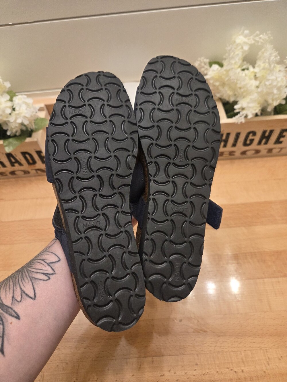 Naot Anabel Slide Sandals Navy Nubuck Tortoise Shell Buckle Womens Sz EU 38 US 7 - Picture 11 of 11